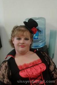 im a sissy please expose me