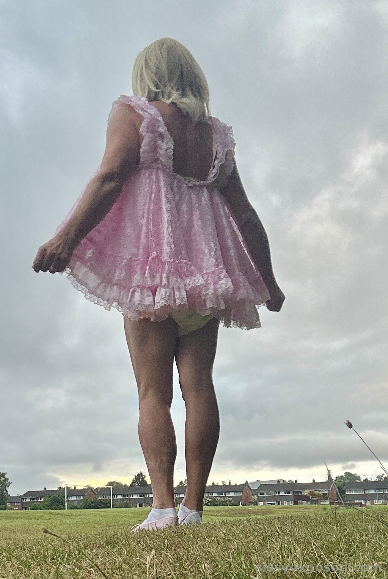 sissy outdoors