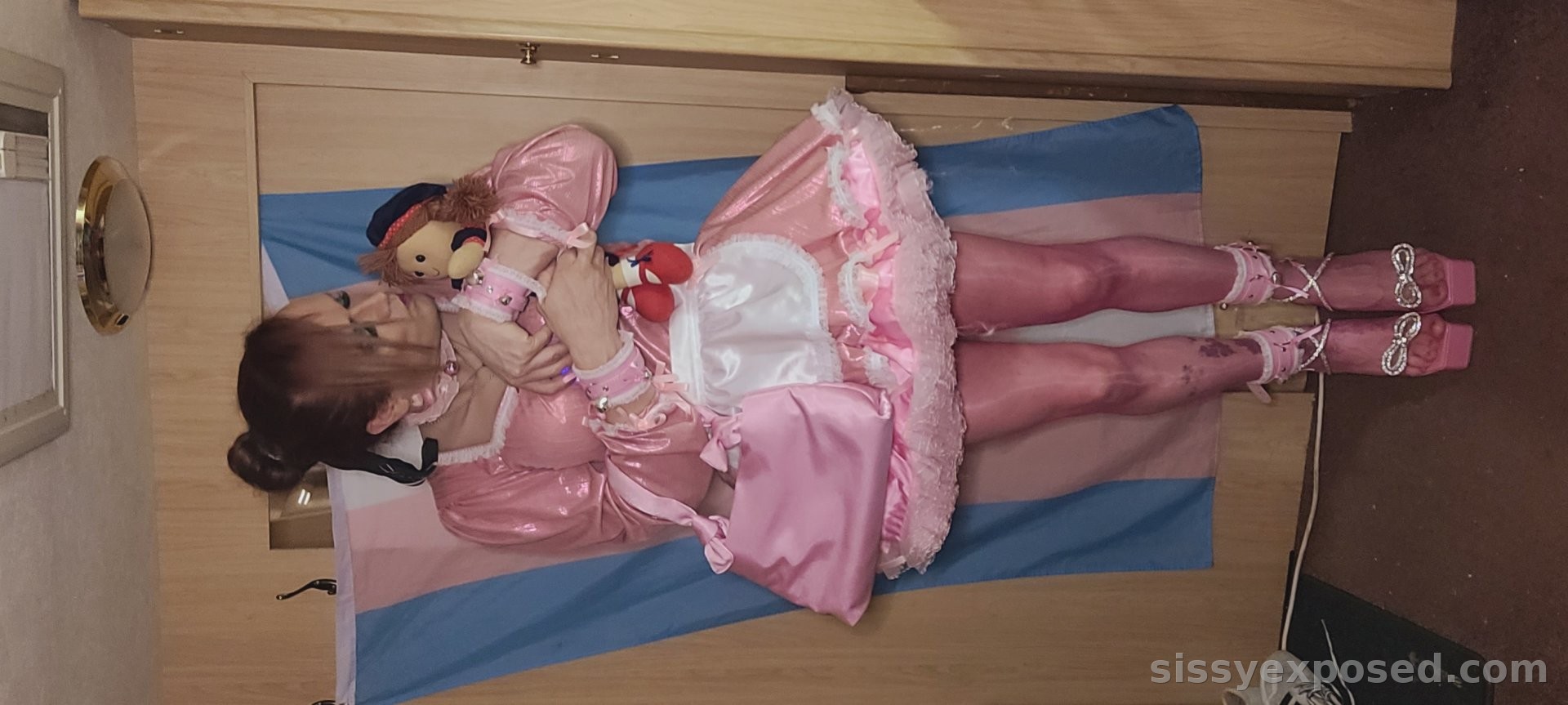 Can you imagine what my work mates would say if I turned upto site dressed like this
