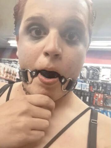 Julie22 sissy aka Ethan Munthe