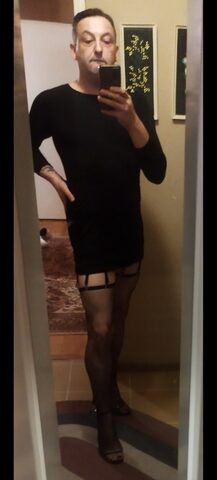 Sissy Mia exposed