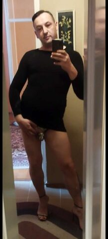 Sissy Mia exposed