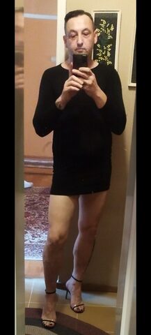 Sissy Mia exposed