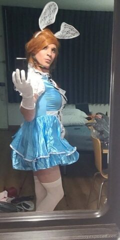 Sissy Blakely in full relapse mode for exposure