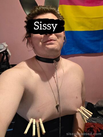 Sissy loves the pain~
