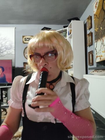 Sissy bimbo slut