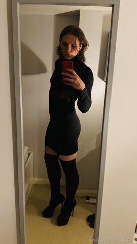 Dumb sissy loves exposure